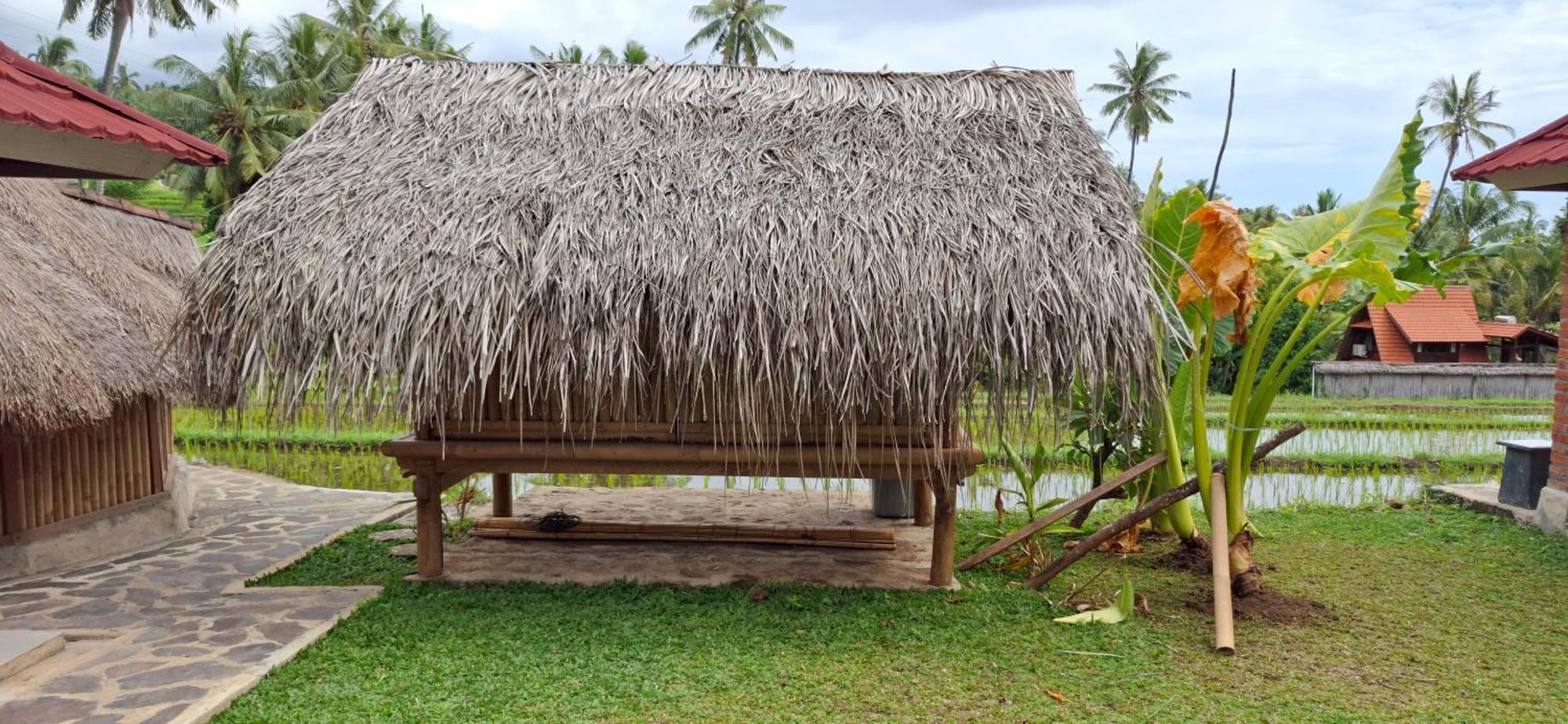 Hotel Uma Nirmala Aling-Aling Singaraja Exterior foto
