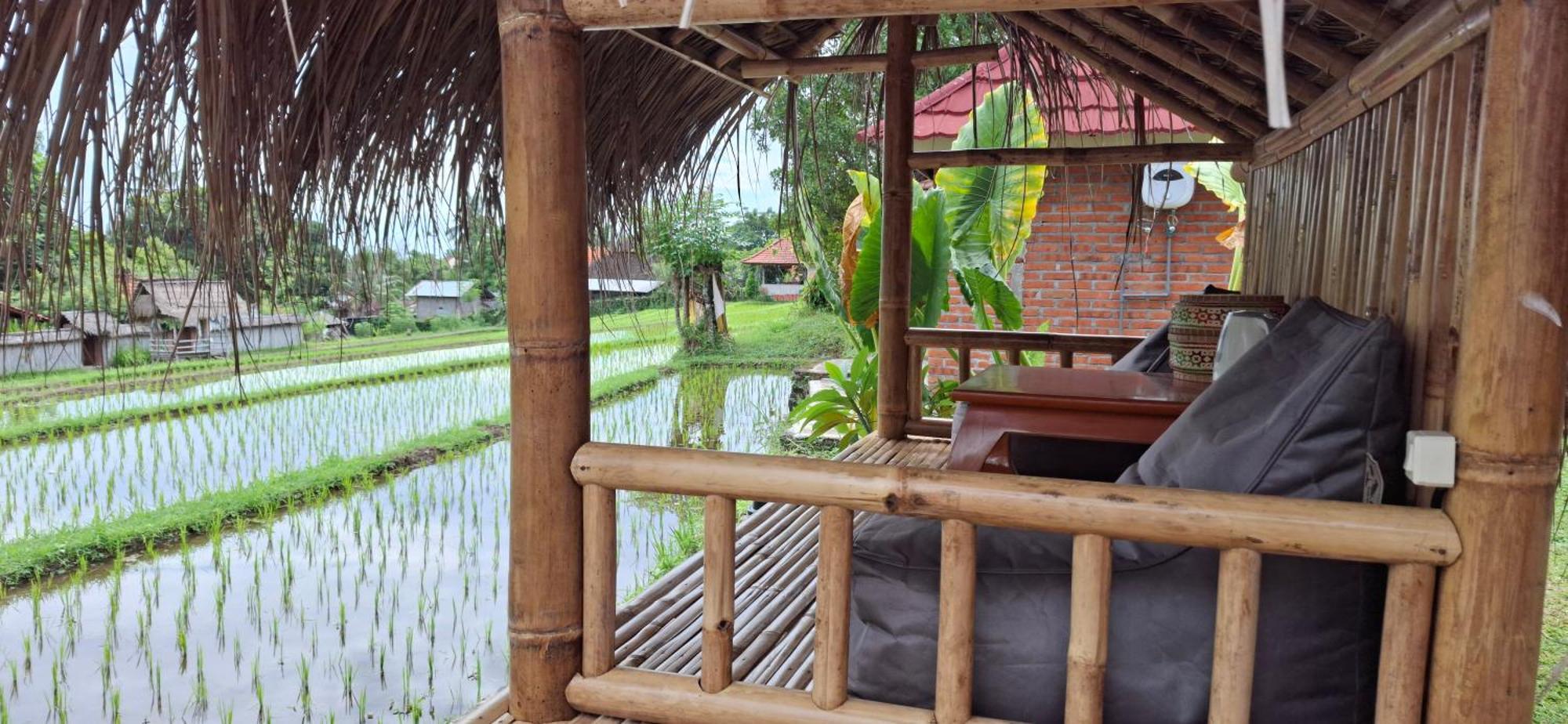 Hotel Uma Nirmala Aling-Aling Singaraja Exterior foto