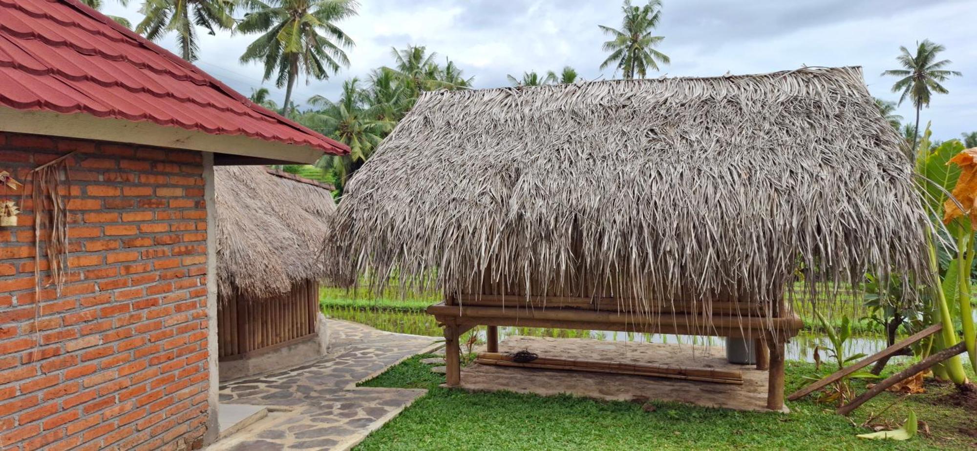 Hotel Uma Nirmala Aling-Aling Singaraja Exterior foto