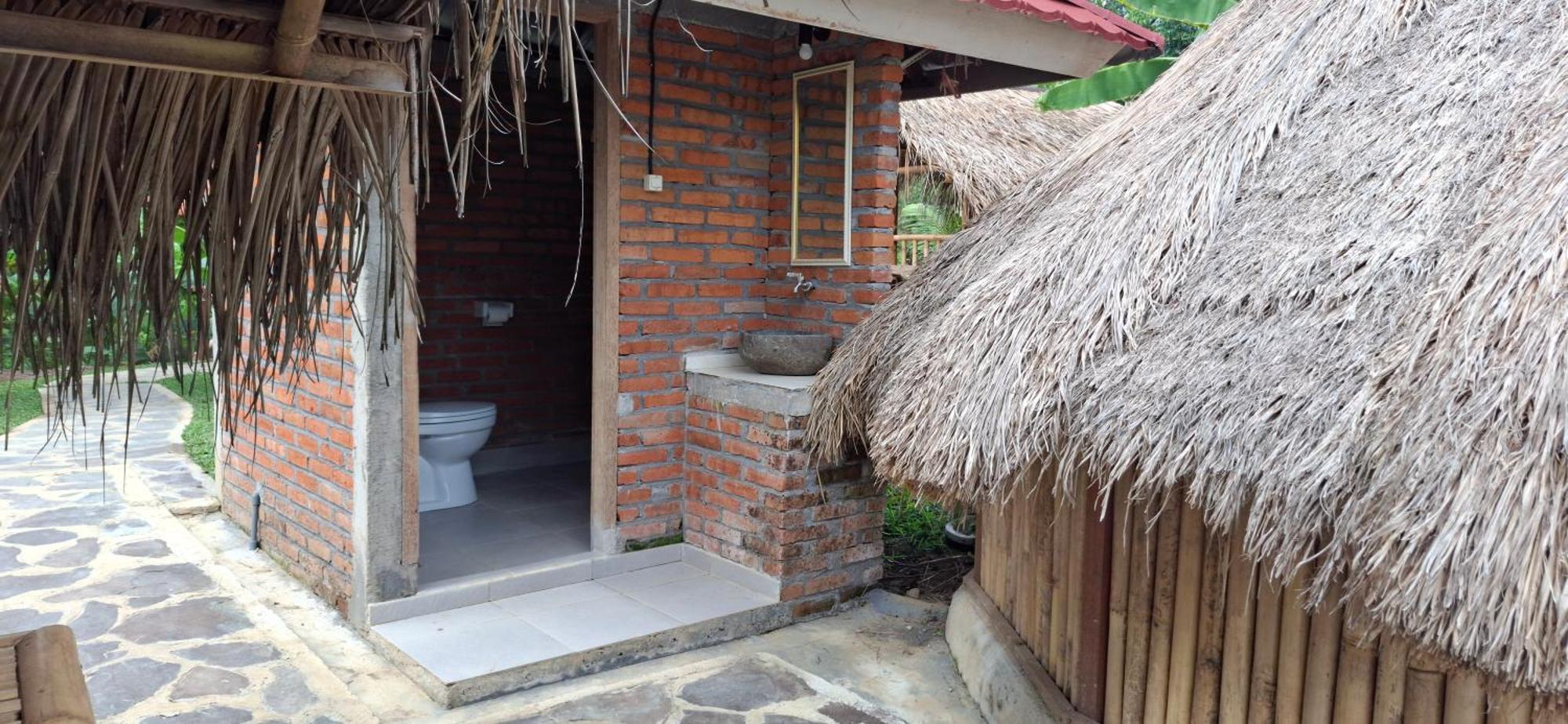Hotel Uma Nirmala Aling-Aling Singaraja Exterior foto