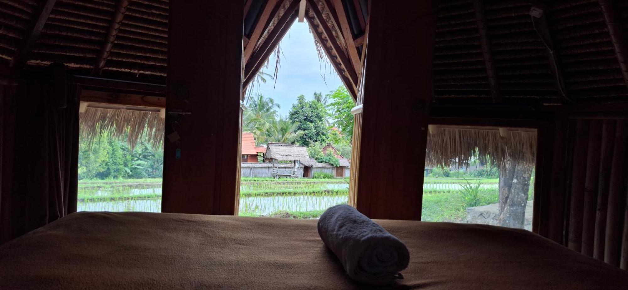 Hotel Uma Nirmala Aling-Aling Singaraja Exterior foto
