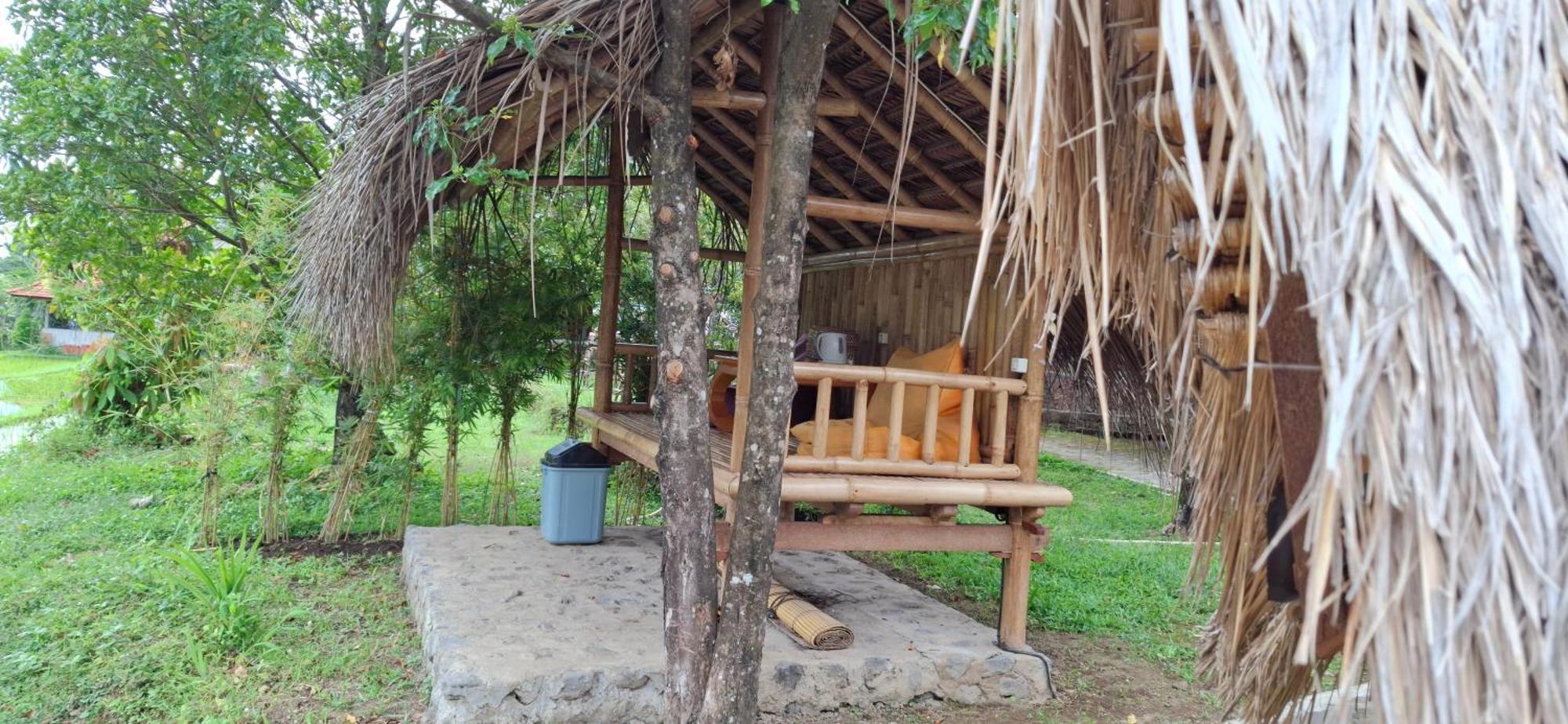 Hotel Uma Nirmala Aling-Aling Singaraja Exterior foto