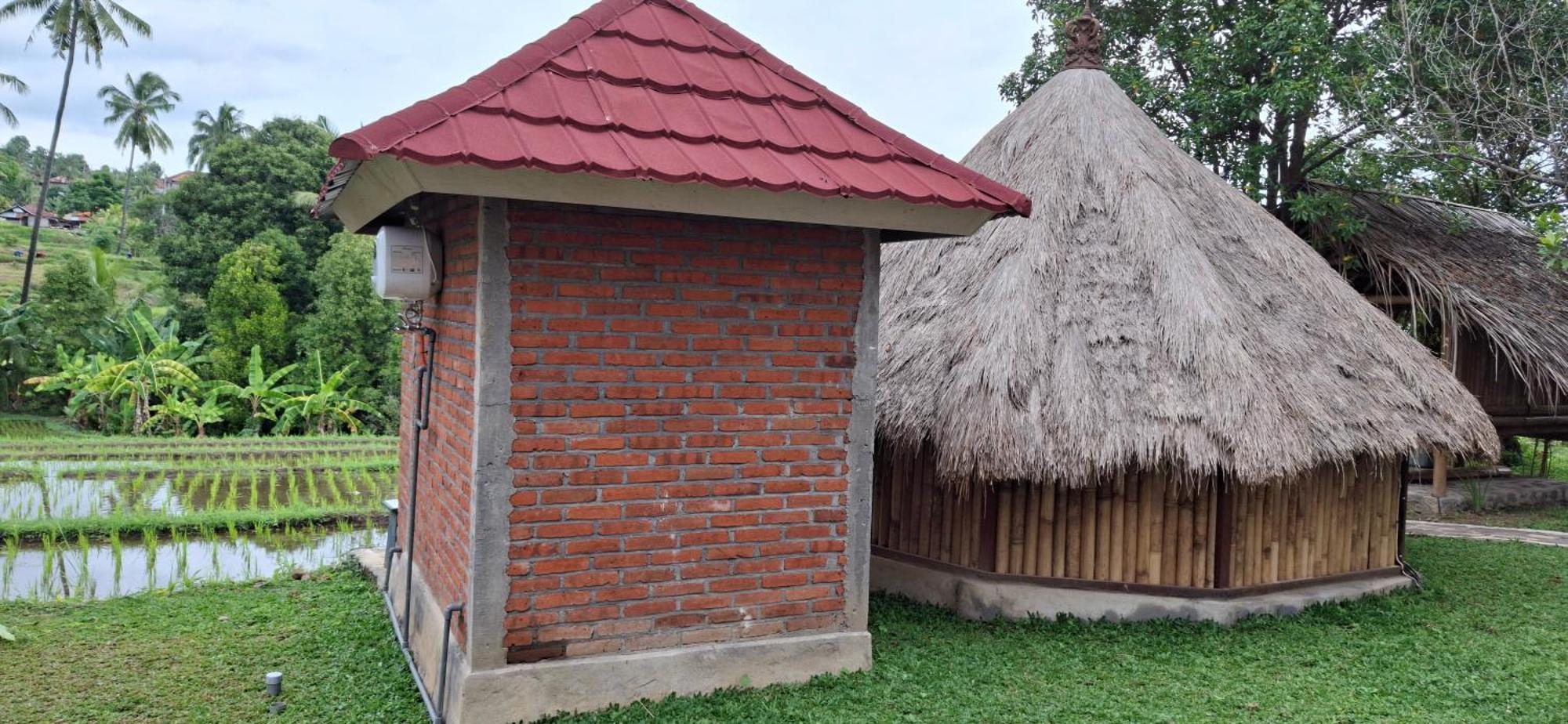 Hotel Uma Nirmala Aling-Aling Singaraja Exterior foto